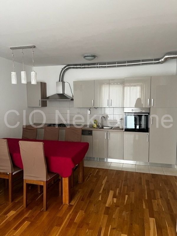 Wohnung zur Miete 800 € 2 Zimmer 80 m²<br/>Wohnfläche 3.<br/>Geschoss Center