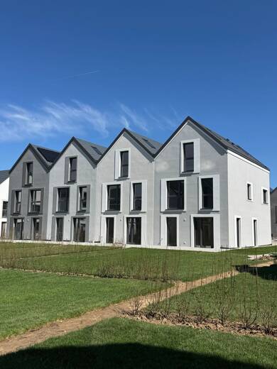 Haus zur Miete 1.750 € 5 Zimmer 150 m² 200 m² Grundstück Köfering Köfering 93096