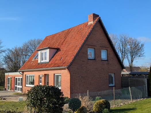 Haus zum Kauf 279.000 € 5,5 Zimmer 121 m² 961 m² Grundstück Brunsbüttel 25541
