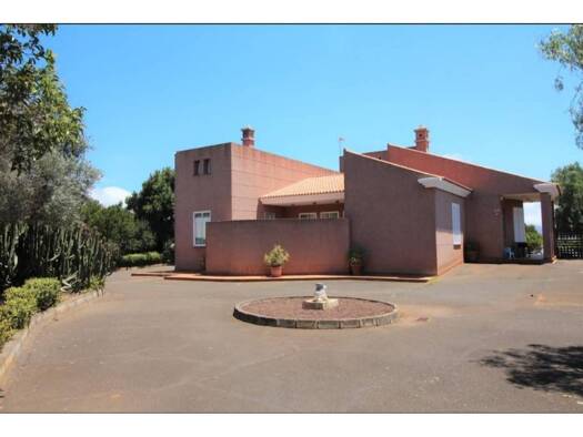 Villa zum Kauf 1.800.000 € 6 Zimmer 397 m² Calle Domingo González Pérez 2 San Cristóbal de La Laguna 38296