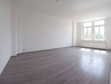 Wohnung zur Miete 490 € 4 Zimmer 95 m² 1. Geschoss frei ab sofort Döbeln Döbeln 04720