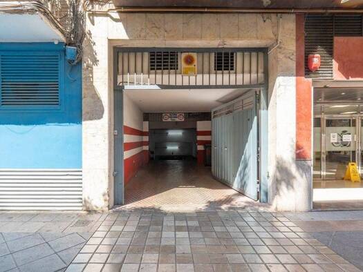 Garage zum Kauf 82.000 € 58 m² Calle Pedro Antonio de Alarcón 65 Granada 18002
