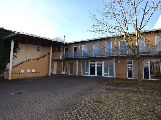 Bürogebäude zur Miete 4.200 € 11 Zimmer 250 m² Bürofläche Wedel 22880