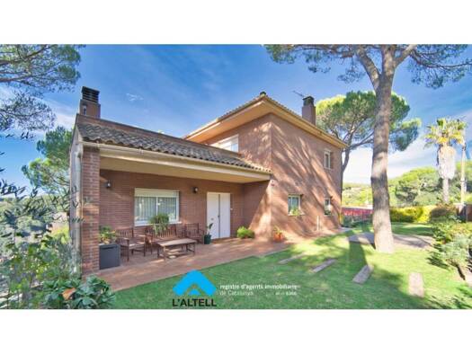 Villa zum Kauf 545.000 € 5 Zimmer 320 m² 767 m² Grundstück l'Ametlla del Vallès 08480