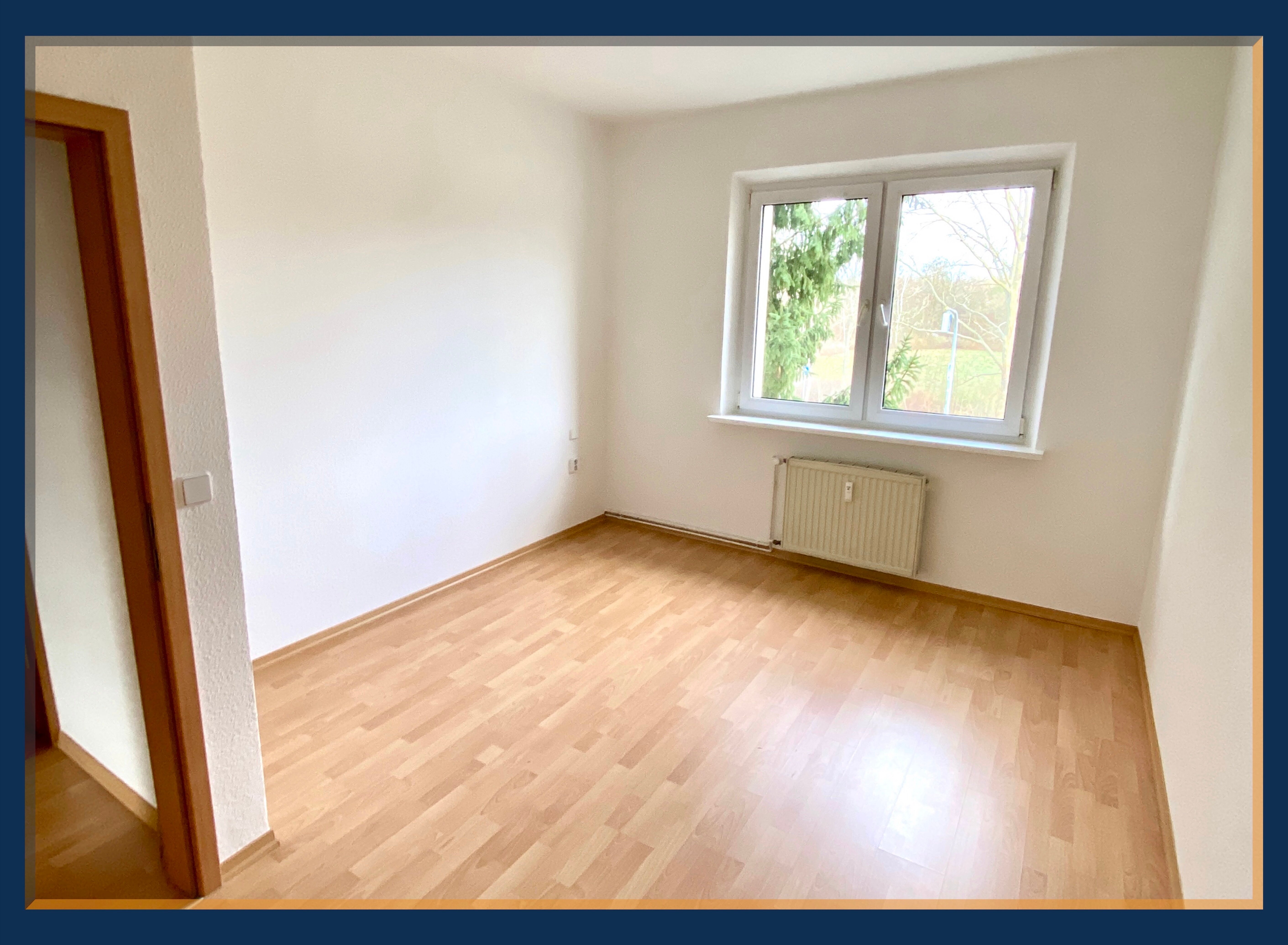 Wohnung zur Miete 385 € 2 Zimmer 51,2 m²<br/>Wohnfläche 1.<br/>Geschoss 01.01.2025<br/>Verfügbarkeit Böhlen Böhlen 04564