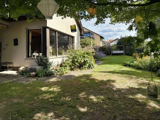 Einfamilienhaus zum Kauf 499.000 € 5,5 Zimmer 208 m² 699 m² Grundstück Bietingen Gottmadingen 78244