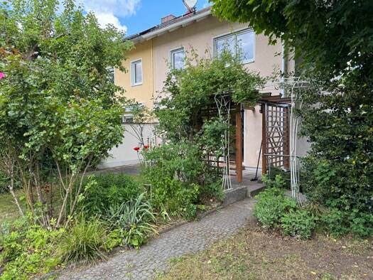 Doppelhaushälfte zur Miete 1.600 € 5 Zimmer 112 m² 379 m² Grundstück Herpersdorf Nürnberg 90455
