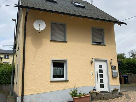 Einfamilienhaus zum Kauf 119.000 € 3 Zimmer 85 m² 102 m² Grundstück Düngenheim 56761