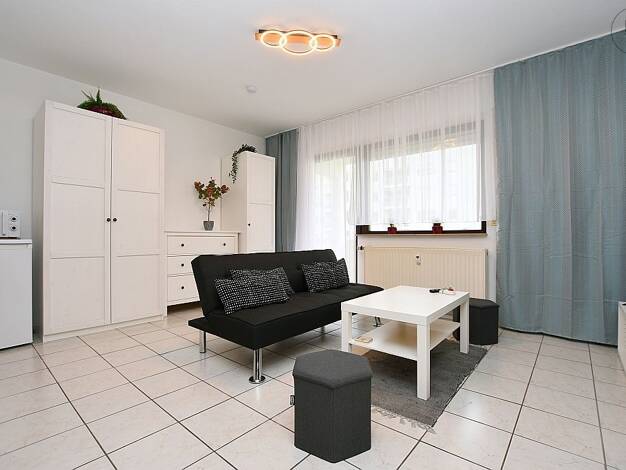 Wohnung zur Miete Wohnen auf Zeit 1.090 € 1,5 Zimmer 36 m² frei ab sofort Tamm 71732