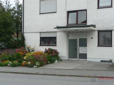 Wohnung zur Miete 350 € 2 Zimmer 42 m² Dachgeschoss, 3. Geschoss frei ab 01.06.2025 Deggendorf Deggendorf 94469