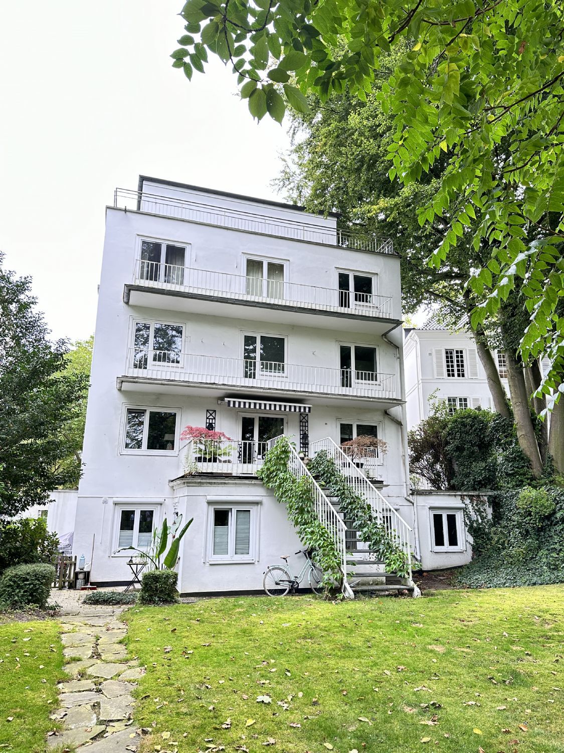 Mehrfamilienhaus zum Kauf als Kapitalanlage geeignet 12.580.000 € 1.012 m²<br/>Wohnfläche 1.317 m²<br/>Grundstück Winterhude Hamburg 22301