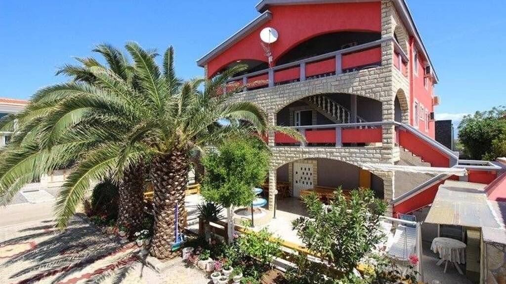 Haus zum Kauf 650.000 € 33 Zimmer 434 m² Vir