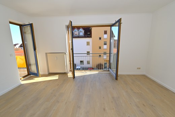 Wohnung zur Miete 700 € 3 Zimmer 61,5 m²<br/>Wohnfläche ab sofort<br/>Verfügbarkeit Rosenstraße Königsbrunn 86343