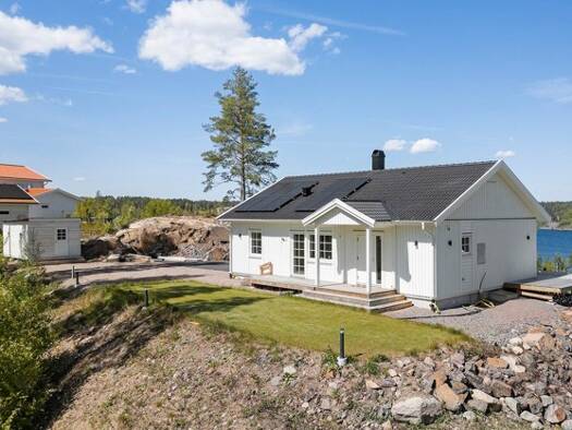 Einfamilienhaus zum Kauf 529.500 € 5 Zimmer 96 m² 2.212 m² Grundstück Valdemarsviks kommun 61595