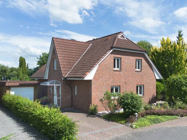 Einfamilienhaus zum Kauf 669.000 € 6 Zimmer 209 m² 583 m² Grundstück frei ab sofort Barmstedt 25355