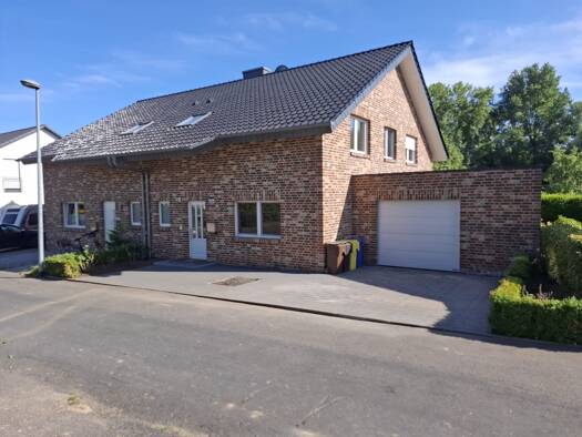 Doppelhaushälfte zur Miete 2.300 € 4 Zimmer 170 m² 412 m² Grundstück frei ab sofort Lobberich Nettetal 41334
