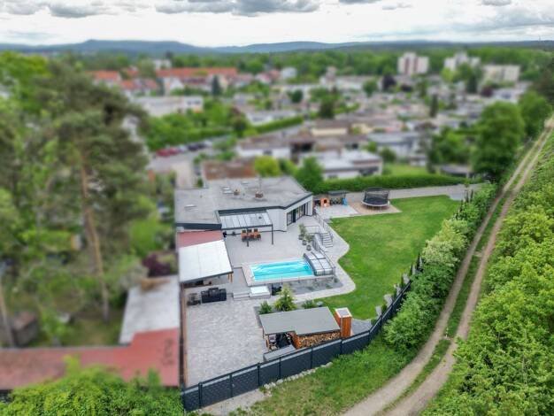Bungalow zum Kauf 1.080.000 € 7 Zimmer 393 m² 1.350 m² Grundstück Lichteneiche Memmelsdorf 96117