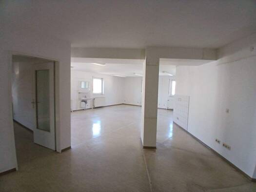 Praxisfläche zum Kauf 135.000 € 3 Zimmer 112,2 m² Bürofläche Klobikauer Straße 14 Merseburg Merseburg 06217