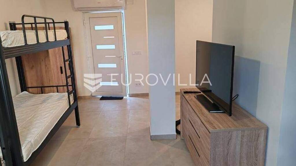 Studio zur Miete 900 € 1 Zimmer 60 m² Oporovecka Dubrava - Klaka - Mirosevac 10000