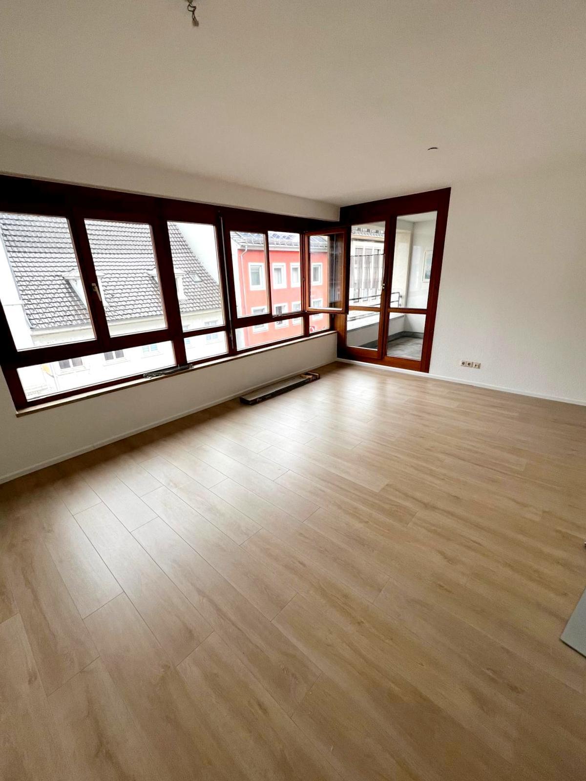 Wohnung zur Miete 950 € 2 Zimmer 60 m²<br/>Wohnfläche ab sofort<br/>Verfügbarkeit Mitte Lörrach 79539