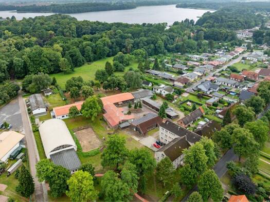 Produktionshalle zum Kauf provisionsfrei 649.000 € Dobbertin 19399