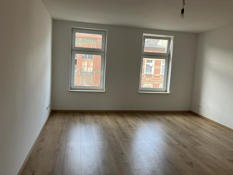 Wohnung zur Miete 390 € 2 Zimmer 65 m²<br/>Wohnfläche 3.<br/>Geschoss ab sofort<br/>Verfügbarkeit Turnstraße 25 Bernsdorf 423 Chemnitz 09126