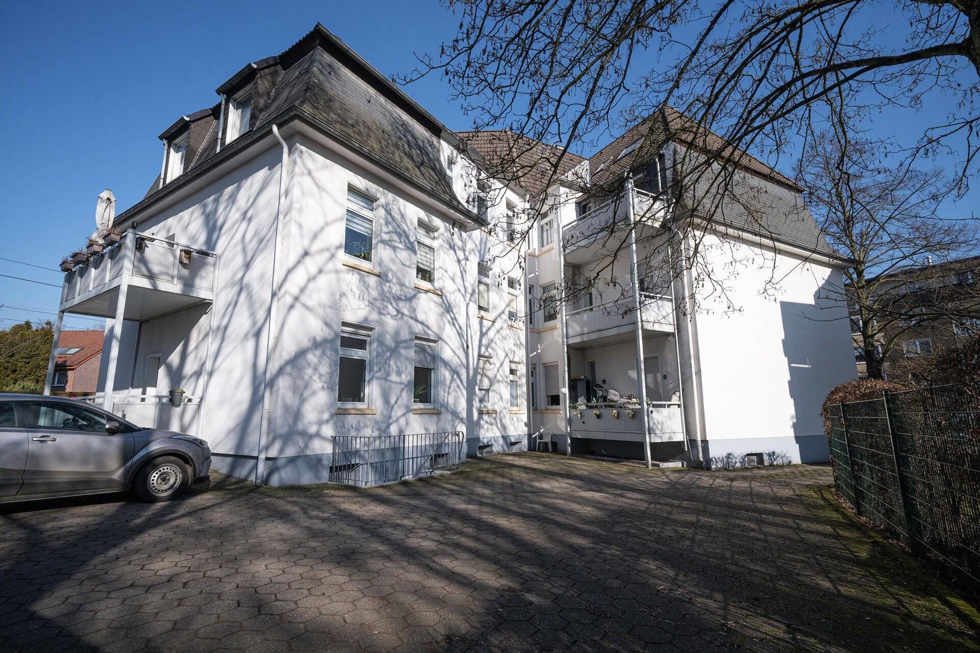 Property thumbnail 3