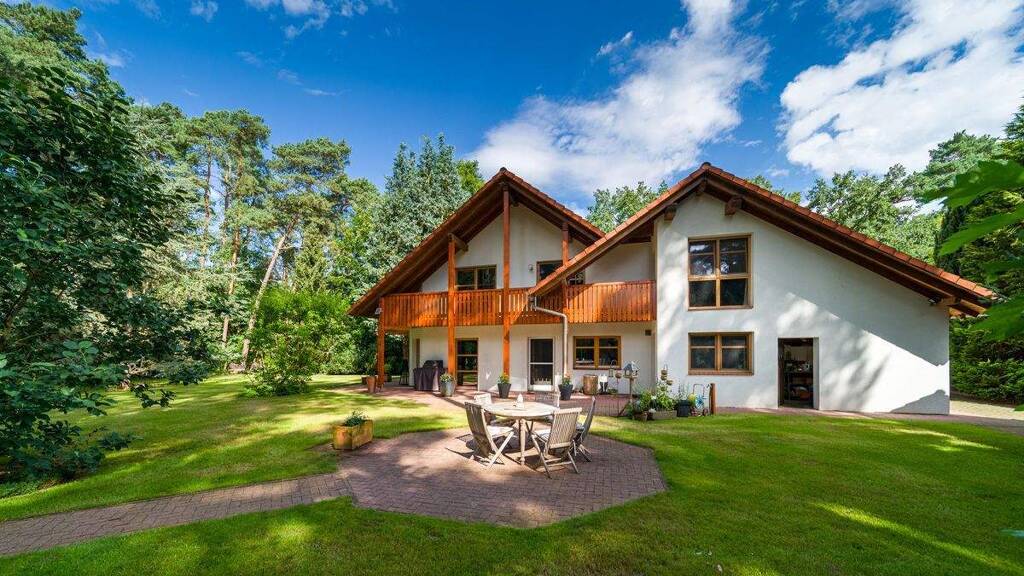 Einfamilienhaus zum Kauf 650.000 € 6 Zimmer 198 m² 2.596 m² Grundstück Winkel Gifhorn / Winkel 38518