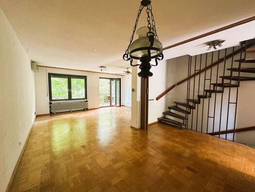 Haus zum Kauf 549.000 € 5 Zimmer 135 m² 145 m² Grundstück frei ab sofort Freiburg im Breisgau 79114