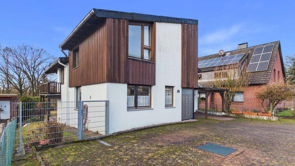 Einfamilienhaus zum Kauf 242.000 € 9 Zimmer 141 m² 1.023 m² Grundstück Walsrode 29664