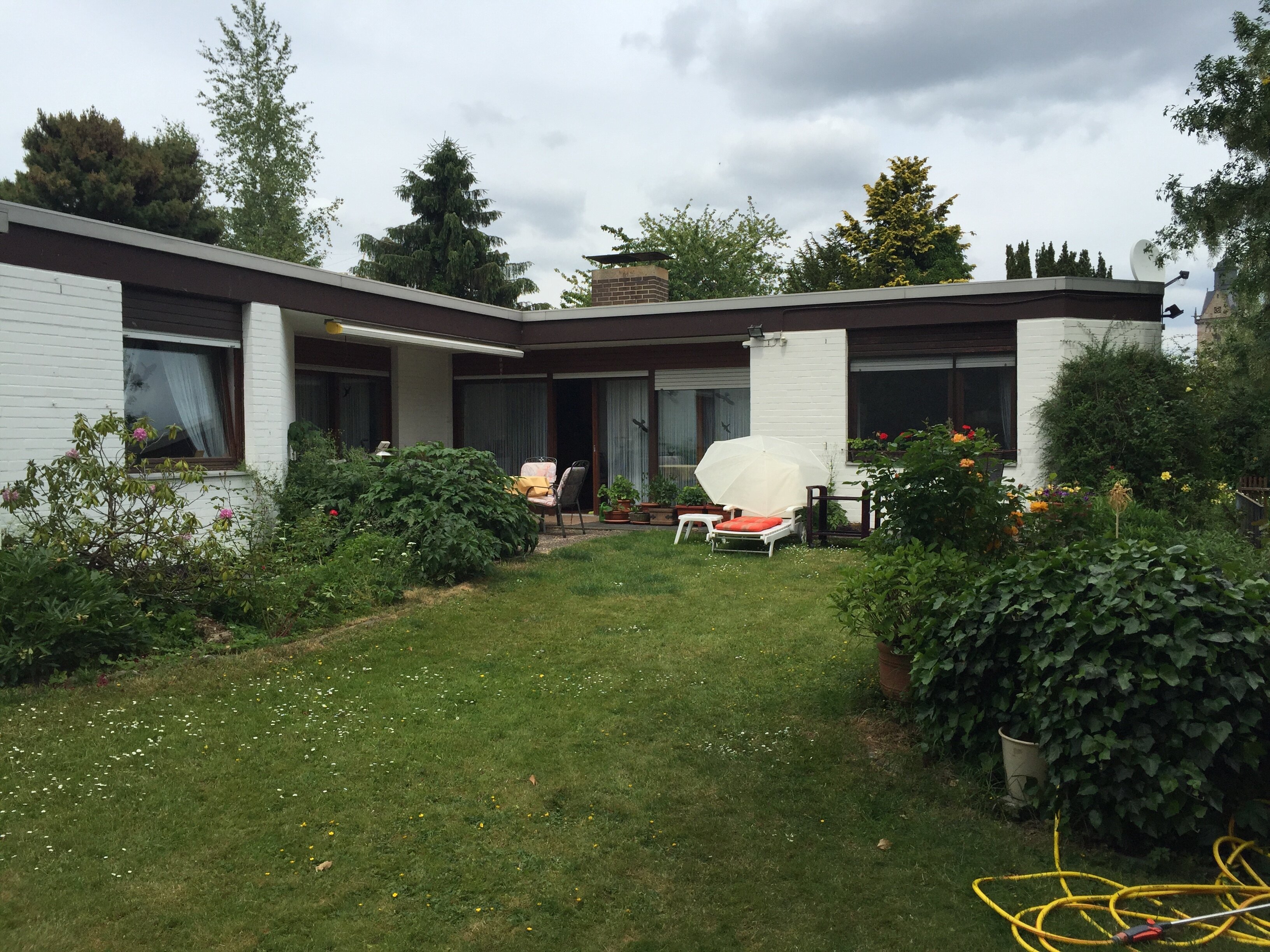 Bungalow zum Kauf provisionsfrei 484.000 € 5 Zimmer 230 m²<br/>Wohnfläche 1.200 m²<br/>Grundstück Hermann-Brack-Str. 3 Korbach Korbach 34497