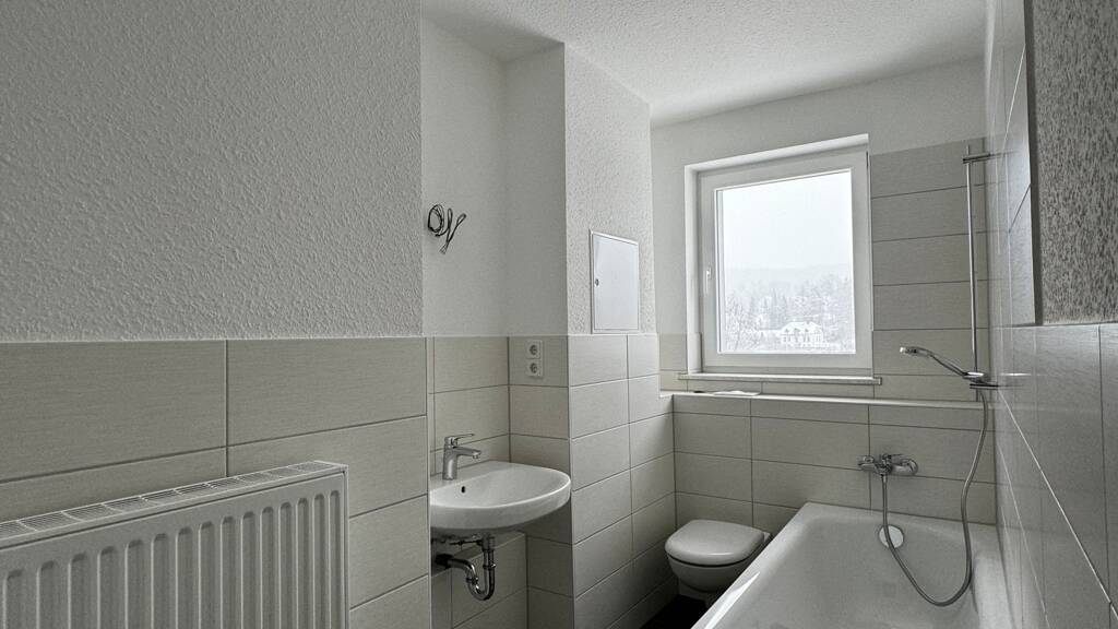 Wohnung zur Miete 366 € 3 Zimmer 60 m² 3. Geschoss frei ab sofort Lessingstraße 52 Flöha 09557