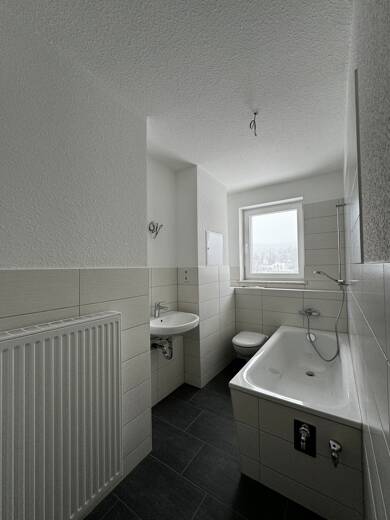 Wohnung zur Miete 366 € 3 Zimmer 60 m² 3. Geschoss frei ab sofort Lessingstraße 52 Flöha Flöha 09557