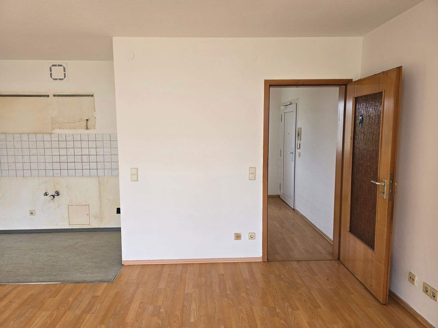 1 Zimmer mit Balkon und Tiefgaragenstellplatz – Gottfriedstraße 24, 90478 Nürnberg – Vorschaubild 17