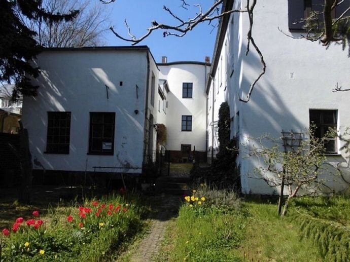 Mehrfamilienhaus zum Kauf 450.000 € 14 Zimmer 335 m²<br/>Wohnfläche 590 m²<br/>Grundstück Großenhain Großenhain 01558