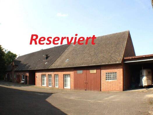 Haus zum Kauf 10 Zimmer 300 m² 20.300 m² Grundstück Bramkamp Diepenau 31603