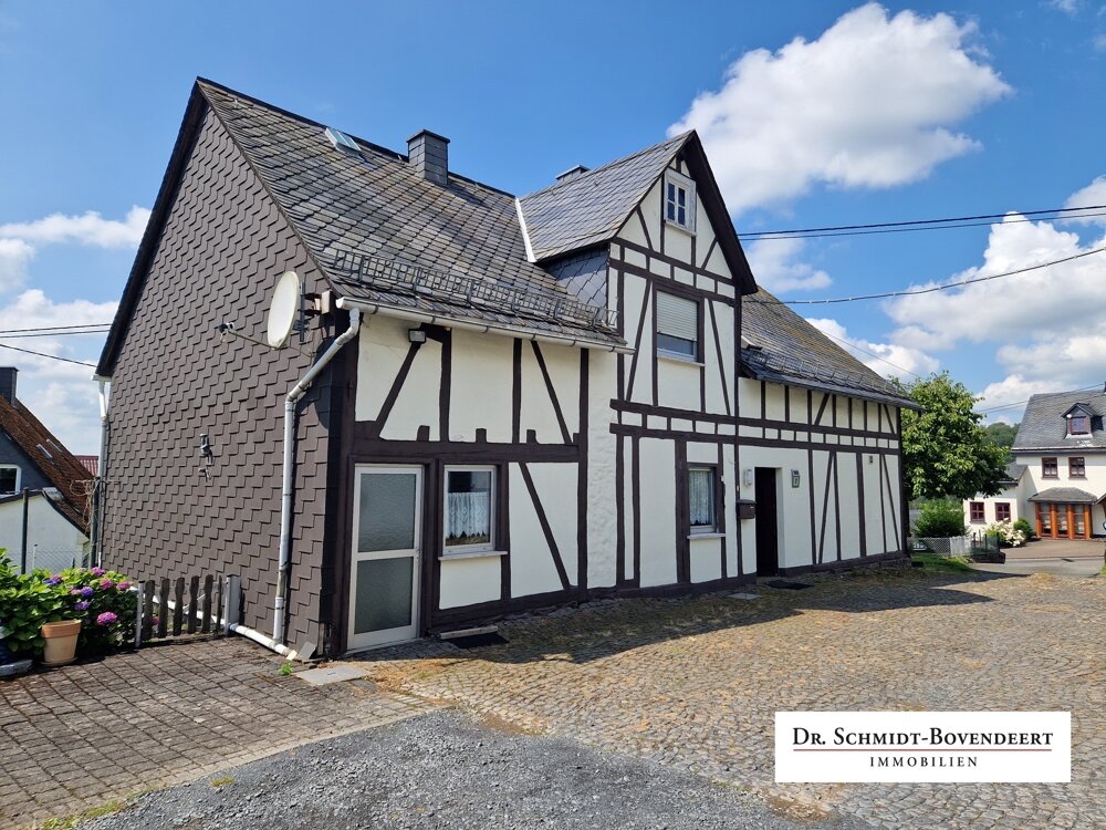 Einfamilienhaus zum Kauf 129.000 € 5 Zimmer 118 m²<br/>Wohnfläche 602 m²<br/>Grundstück Stangenrod 57648