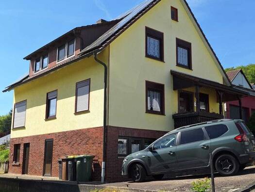 Mehrfamilienhaus zum Kauf provisionsfrei 395.000 € 8 Zimmer 178 m² 2.080 m² Grundstück Am Schulgarten 3 Wahnhausen Fuldatal 34233