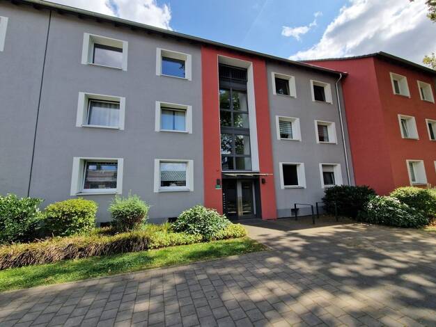 Wohnung zur Miete nur mit Wohnberechtigungsschein 522 € 3,5 Zimmer 76,8 m² 2. Geschoss Emmericher Str. 171 Obermeiderich Duisburg 47138