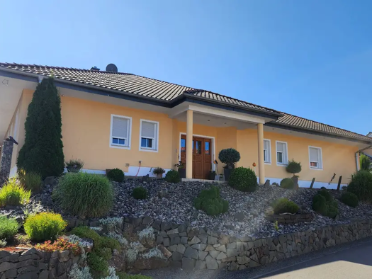 Bungalow zum Kauf 780.000 € 4 Zimmer 190 m² 761 m² Grundstück frei ab sofort Im Trisch 4 Steinbach am Glan 66909