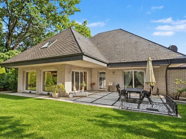 Mehrfamilienhaus zum Kauf 1.290.000 € 7 Zimmer 326 m² 984 m² Grundstück Baumberg Monheim am Rhein 40789
