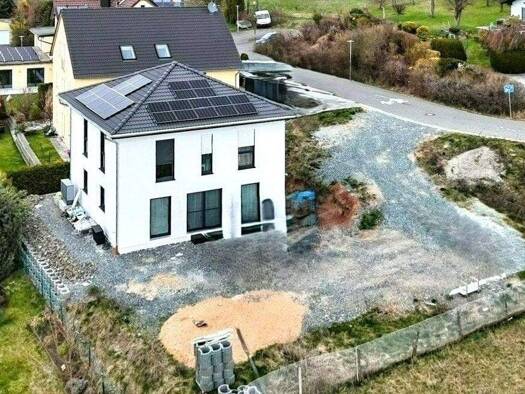 Haus zum Kauf - Erstbezug 589.000 € 6 Zimmer 146 m² 809 m² Grundstück frei ab sofort Pirk 92712