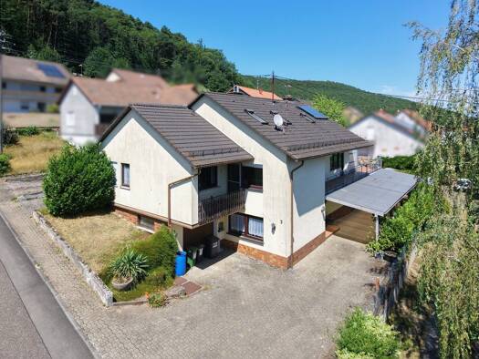 Einfamilienhaus zum Kauf 419.000 € 6 Zimmer 143 m² 525 m² Grundstück frei ab sofort Friedhofstraße 3 Wernersberg Wernersberg 76857