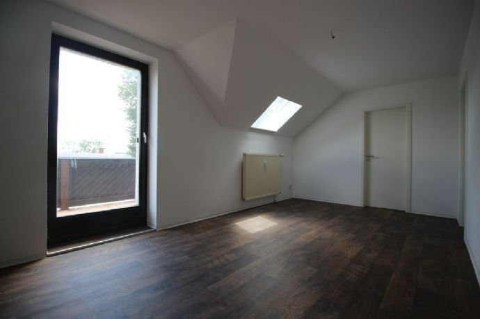 Wohnung zur Miete 593,46 € 5 Zimmer 109,9 m²<br/>Wohnfläche 2.<br/>Geschoss Pausaer Straße 2a Mehltheuer Rosenbach/Vogtland 08539