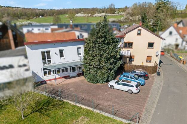 Wohn- und Geschäftshaus zum Kauf als Kapitalanlage geeignet 317.000 € 12 Zimmer 471 m² 522 m² Grundstück Merkenfritz Hirzenhain 63697