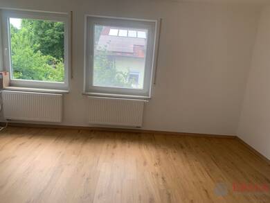 Wohnung zur Miete 800 € 3 Zimmer 84 m² frei ab 01.06.2025 Deggendorf Deggendorf 94469
