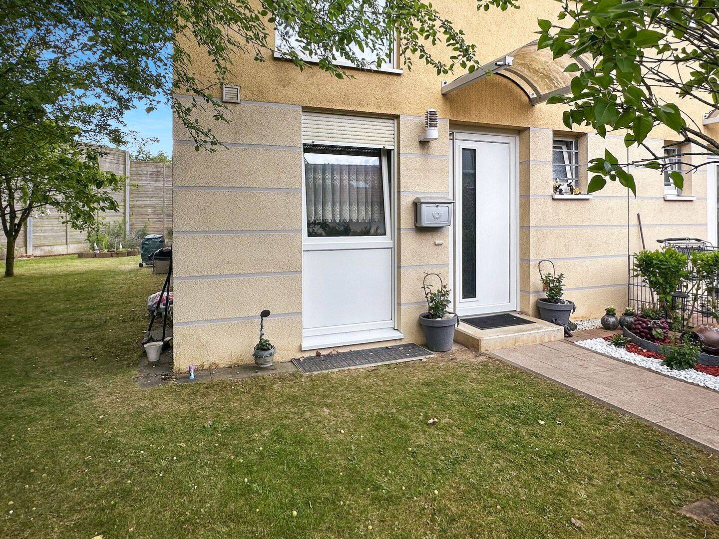 Property thumbnail 3