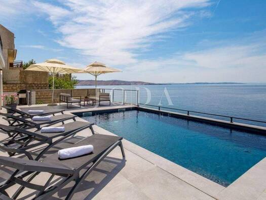 Haus zum Kauf 1.250.000 € 6 Zimmer 300 m² Senj