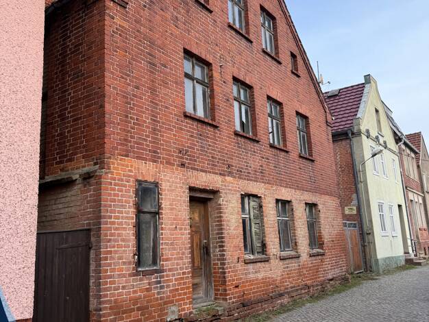 Haus zum Kauf 22.000 € 12 Zimmer 250 m² 267 m² Grundstück Havelberg 39539