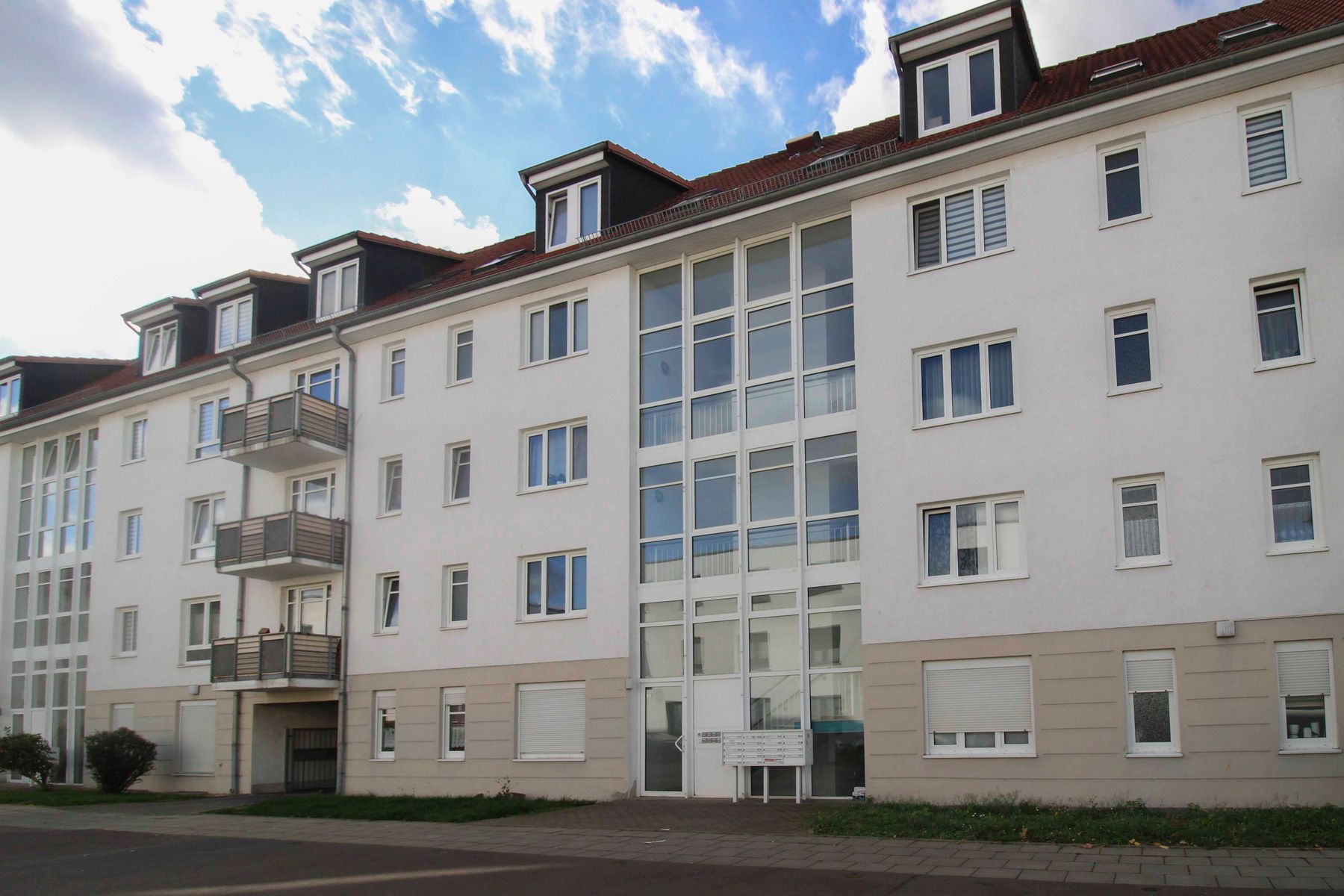 Maisonette zum Kauf 195.000 € 3 Zimmer 77,6 m²<br/>Wohnfläche 3.<br/>Geschoss Damaschkeplatz Magdeburg 39108